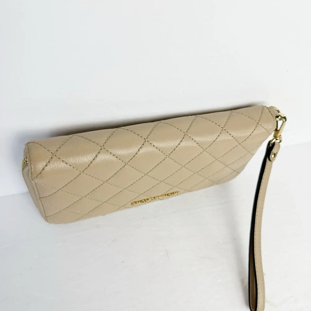 Michael Kors Quilted Leather Jet Set Continental Zip Around Wallet in Bisque - Picture 7 of 8